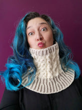 Load image into Gallery viewer, Kerry Cowl
