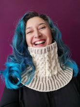 Load image into Gallery viewer, Kerry Cowl