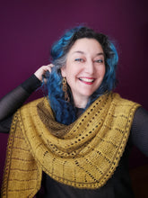 Load image into Gallery viewer, Shieldmaiden Shawl