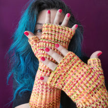 Load image into Gallery viewer, Meh May fingerless gloves