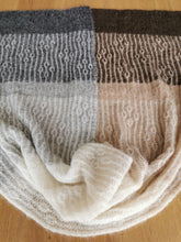 Load image into Gallery viewer, Traverse Wrap