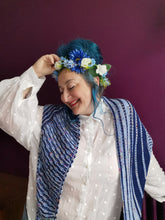 Load image into Gallery viewer, Flowerbed Shawl
