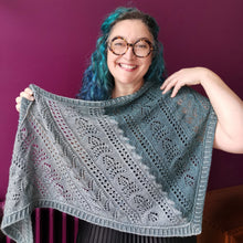 Load image into Gallery viewer, Filigree Triangle