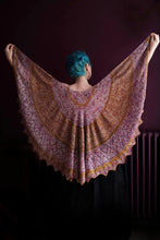 Load image into Gallery viewer, Diva shawl

