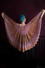 Load image into Gallery viewer, Diva shawl
