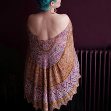 Load image into Gallery viewer, Diva shawl