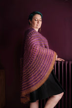 Load image into Gallery viewer, Ard Banrìon shawl