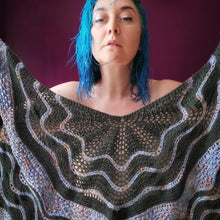 Load image into Gallery viewer, Nixie Shawl