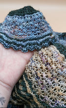 Load image into Gallery viewer, Nixie Shawl