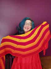 Load image into Gallery viewer, Bis Repetita shawl
