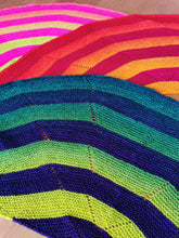 Load image into Gallery viewer, Bis Repetita shawl
