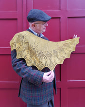 Load image into Gallery viewer, Tuva&#39;s Arrows Shawl
